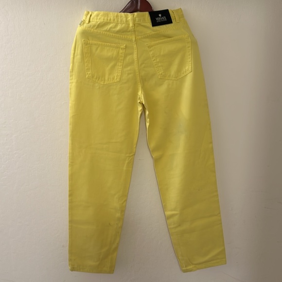 VERSACE JEANS COUTURE NEON YELLOW. NEVER WARN. 32 INCH WAIST AND 32 INCH INSEAM - Picture 3 of 8